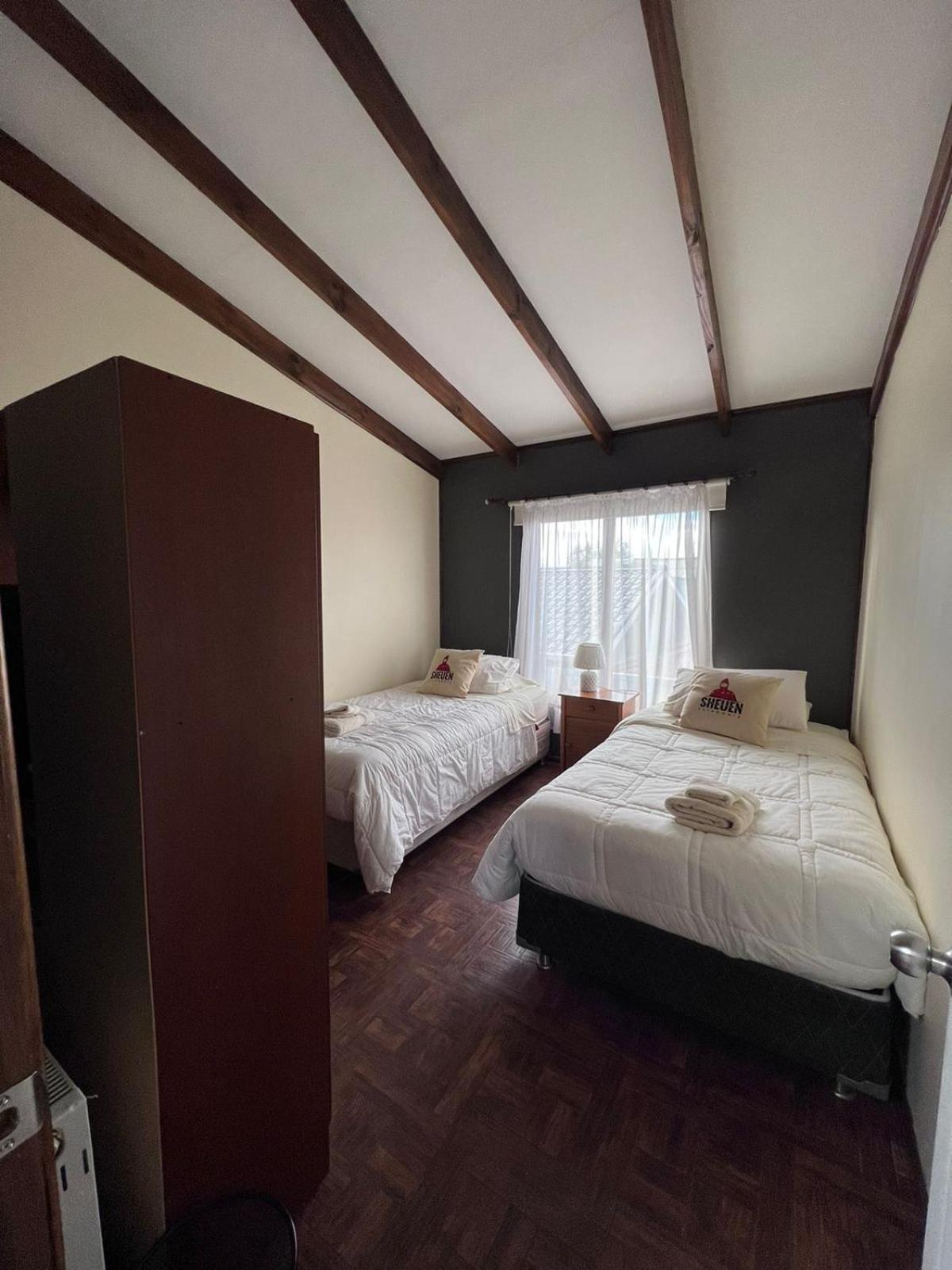 Sheuen Patagonia Hostel Puerto Natales Kültér fotó