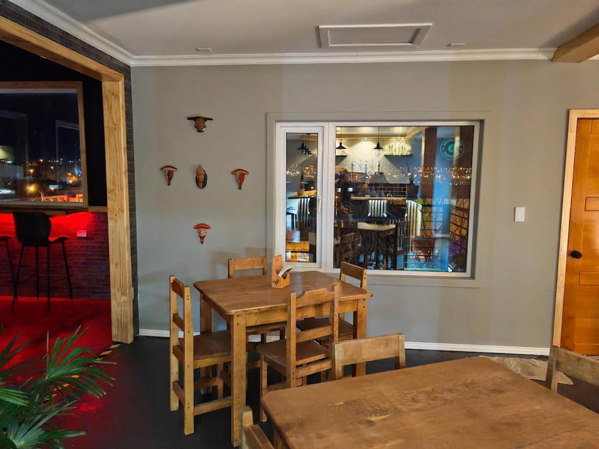 Sheuen Patagonia Hostel Puerto Natales Kültér fotó