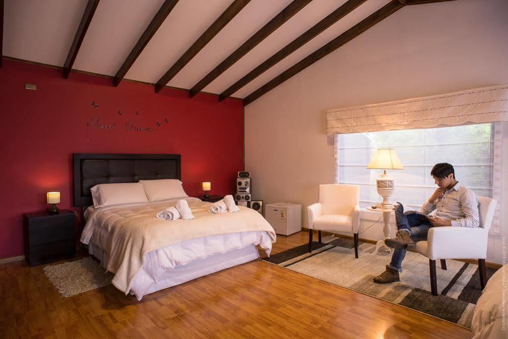 Sheuen Patagonia Hostel Puerto Natales Kültér fotó